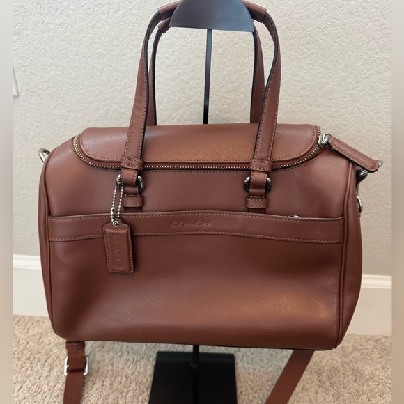 Coach Handbags - Preloved Authentic Coach Leather Crossbody Bag